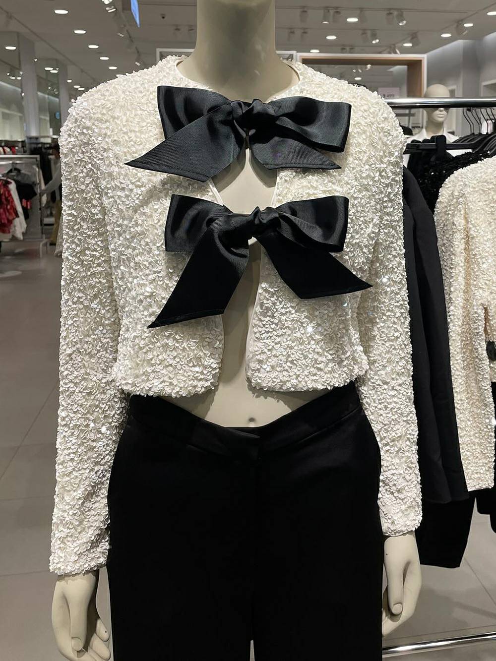 Chamarra Liza™ Elegante de Lentejuelas - Image 5